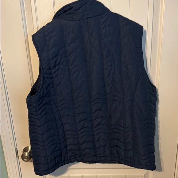 Jane Ashley Navy Quilted Vest 2X - Picture 5 of 5
